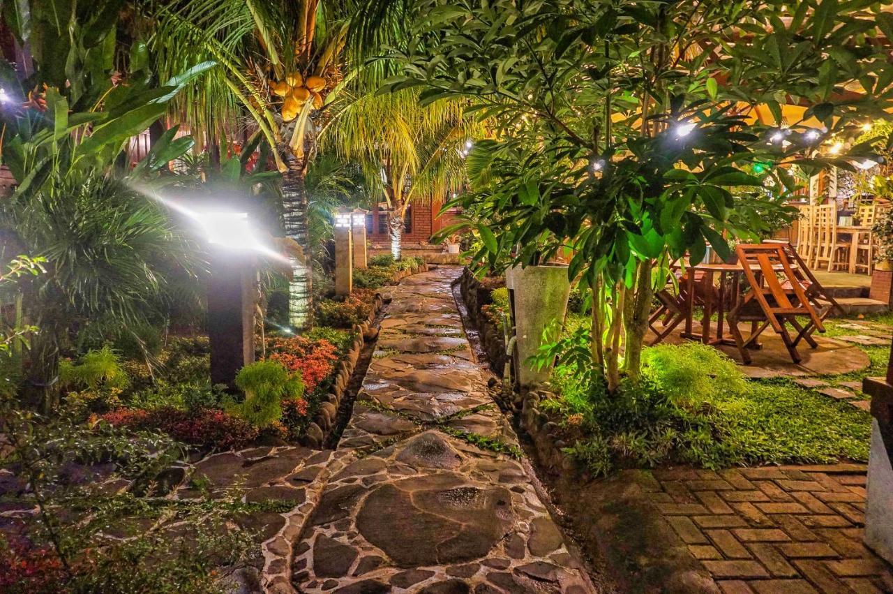 The Wisma Pulau Merah Pasanggaran 외부 사진